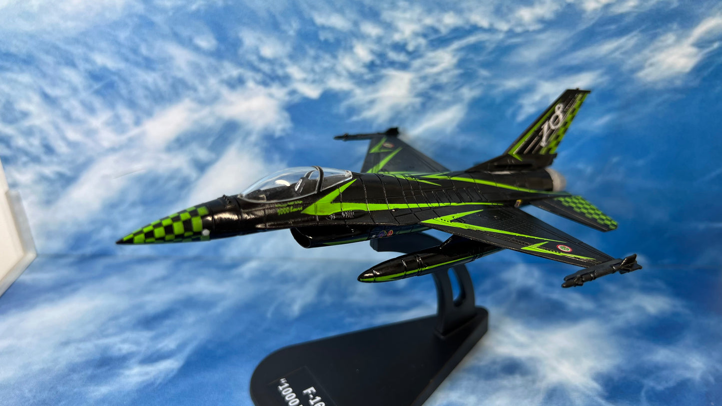 Italeri 1:100 Die-Cast LOCKHEED MARTIN - F-16 ADF FIGHTING FALCON 1000 HOURS IAF