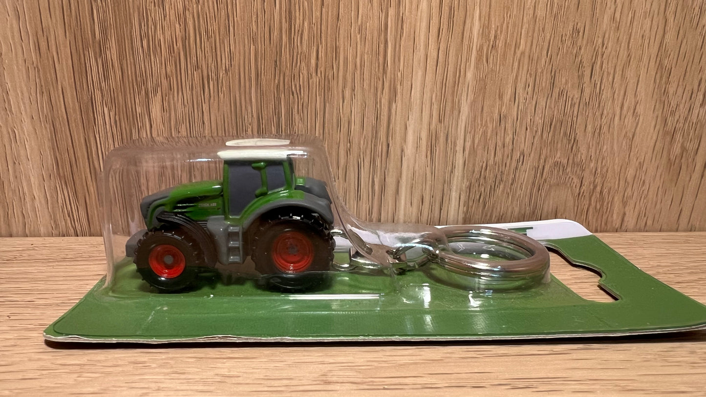 1/87 UNIVERSAL HOBBIES Metal FENDT KEYRING 939 VARIO TRACTOR 2015