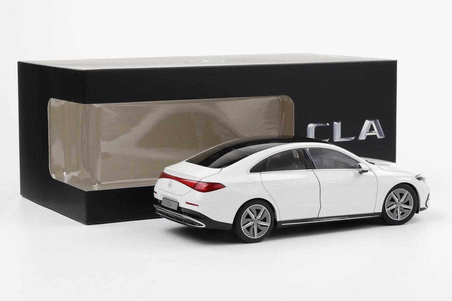 1/18 NZG MERCEDES BENZ - CLA-CLASS (C174) BEV 2025 - POLAR WHIT - DEALER EDITION