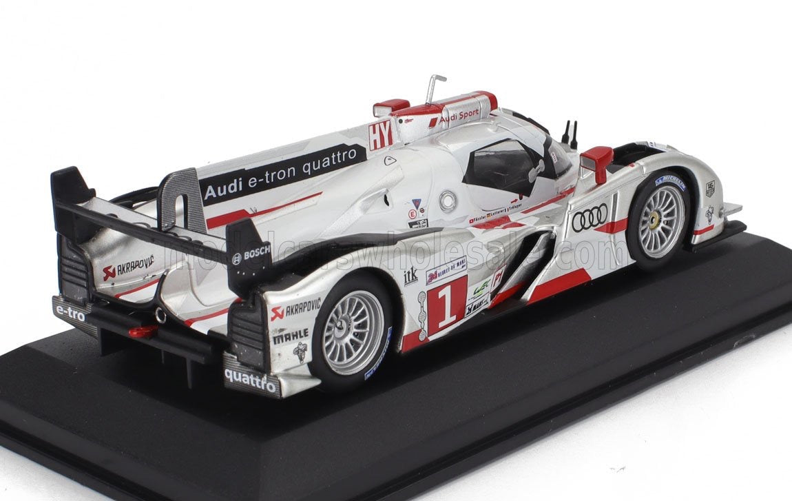 1/43 Atlas IXO Edition AUDI - R18 E-TRON QUATTRO TDi 3.7L TURBO V6 HYBRID TEAM AUDI SPORT JOEST N 1 WINNER 24h LE MANS 2012 ANDRE LOTTER - MARCEL FASSLER - BENOIT TRELUYER - WHITE SILVER RED