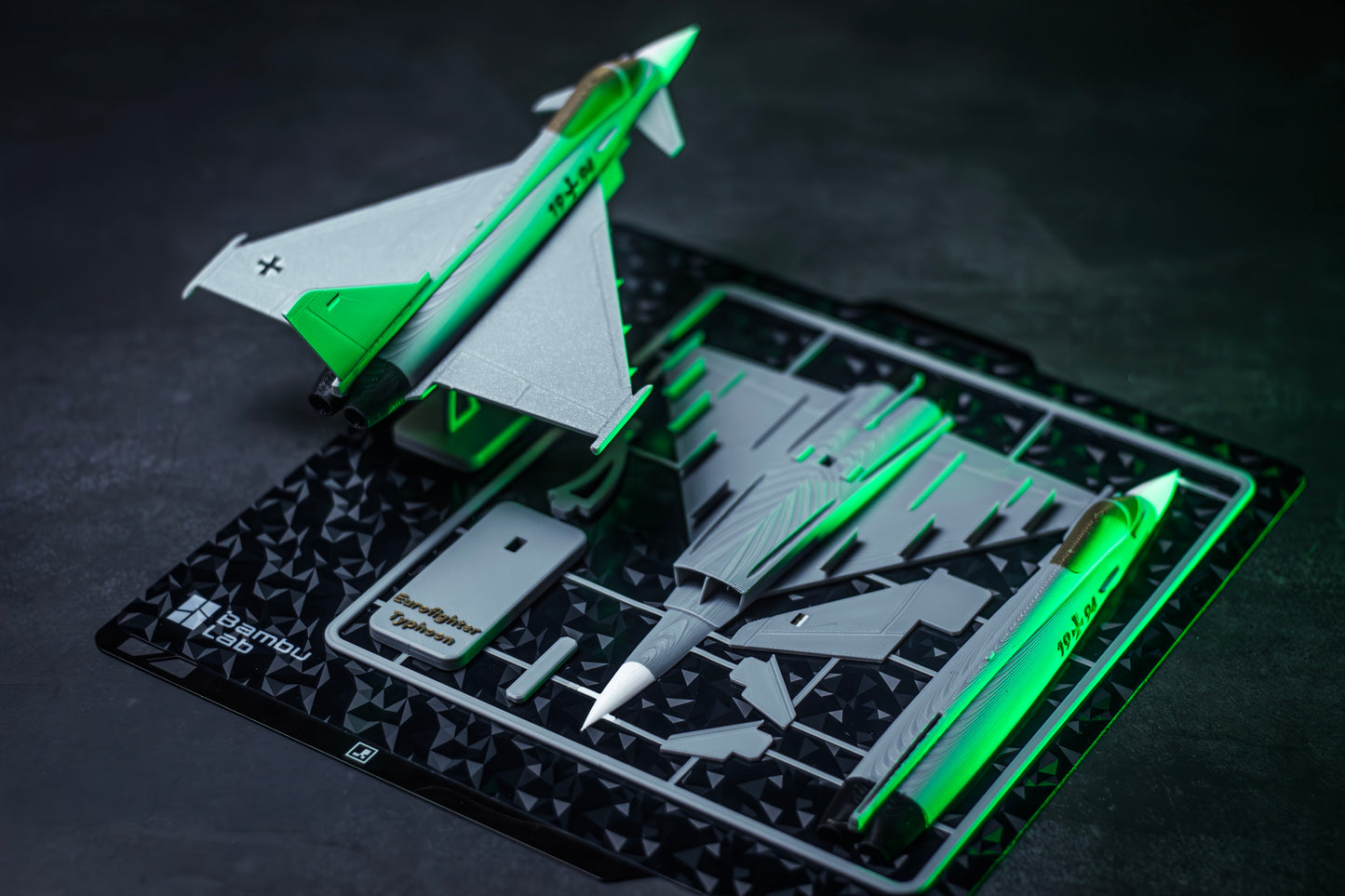 1/172 Scale Eurofighter Typhoon Combat Fighter Jet Colour Snap Plane Kit