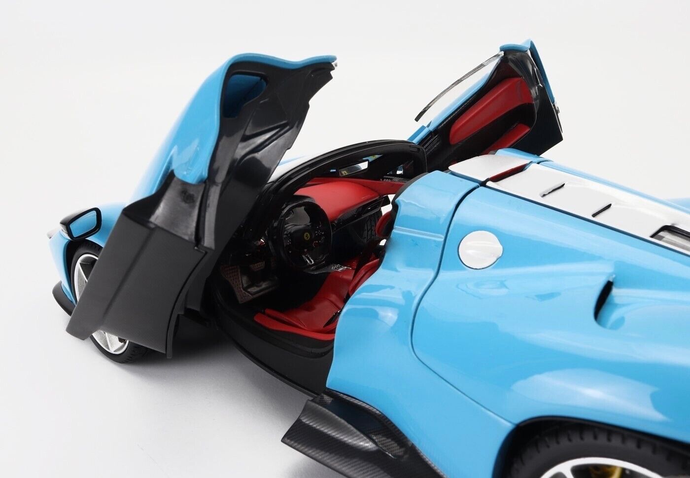 Burago 1/18 Signature Die-Cast Ferrari DAYTONA SP3 TARGA '22 Baby Blue