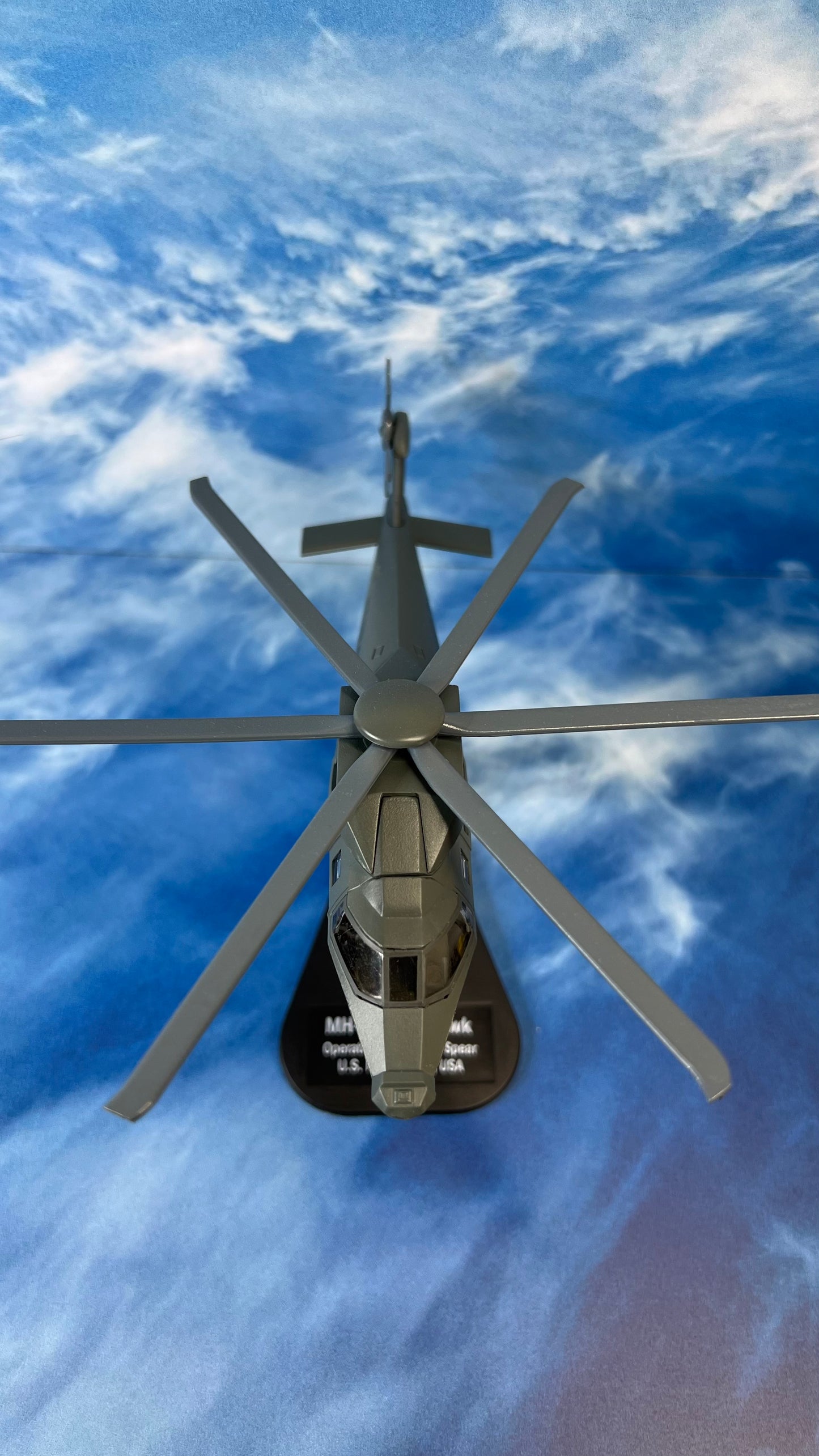 Italeri 1:100 Die-Cast MH-X Silent Hawk Operation Neptune's Spear US Navy SEALs