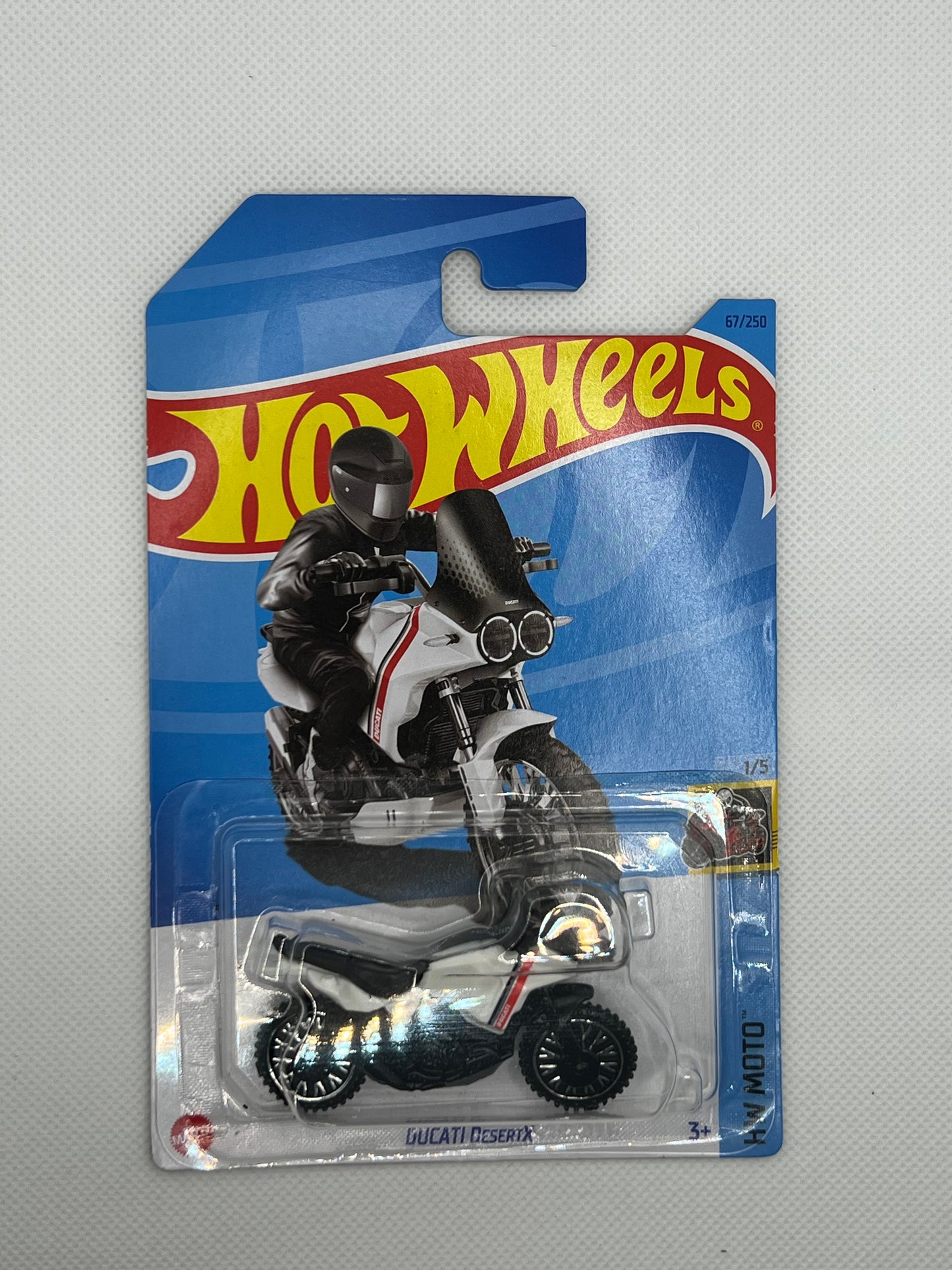 How Wheels 1/64 Mainline 2023 Moto Complete Set Honda CB750 CAFE BMW Ducati Desert X
