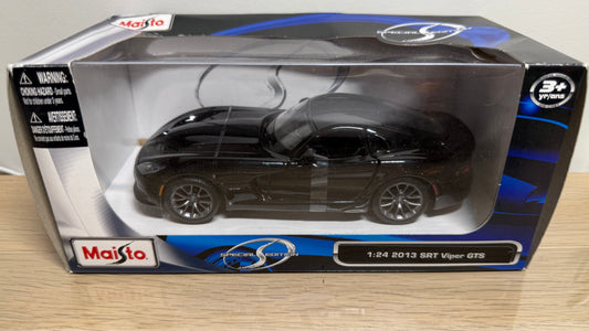 Maisto 1/24 Die-Cast 2013 Dodge SRT Viper GTS w/ Opening Hood & Doors!