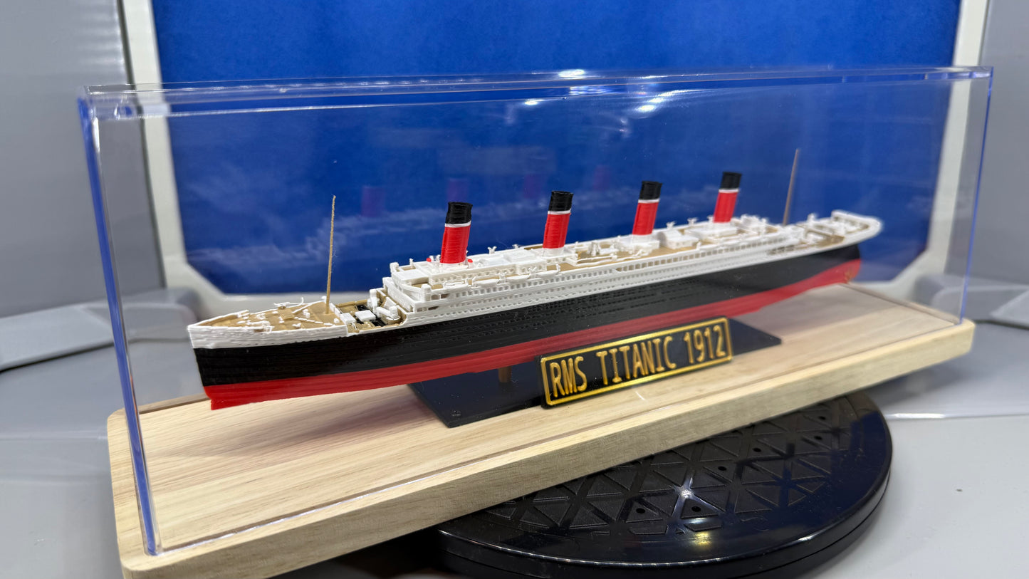 1/1000 Full Coulour 3D Printed RMS Titanic w/Masts & Plaque in Wooden Base Display Case 32X9X10.5cm