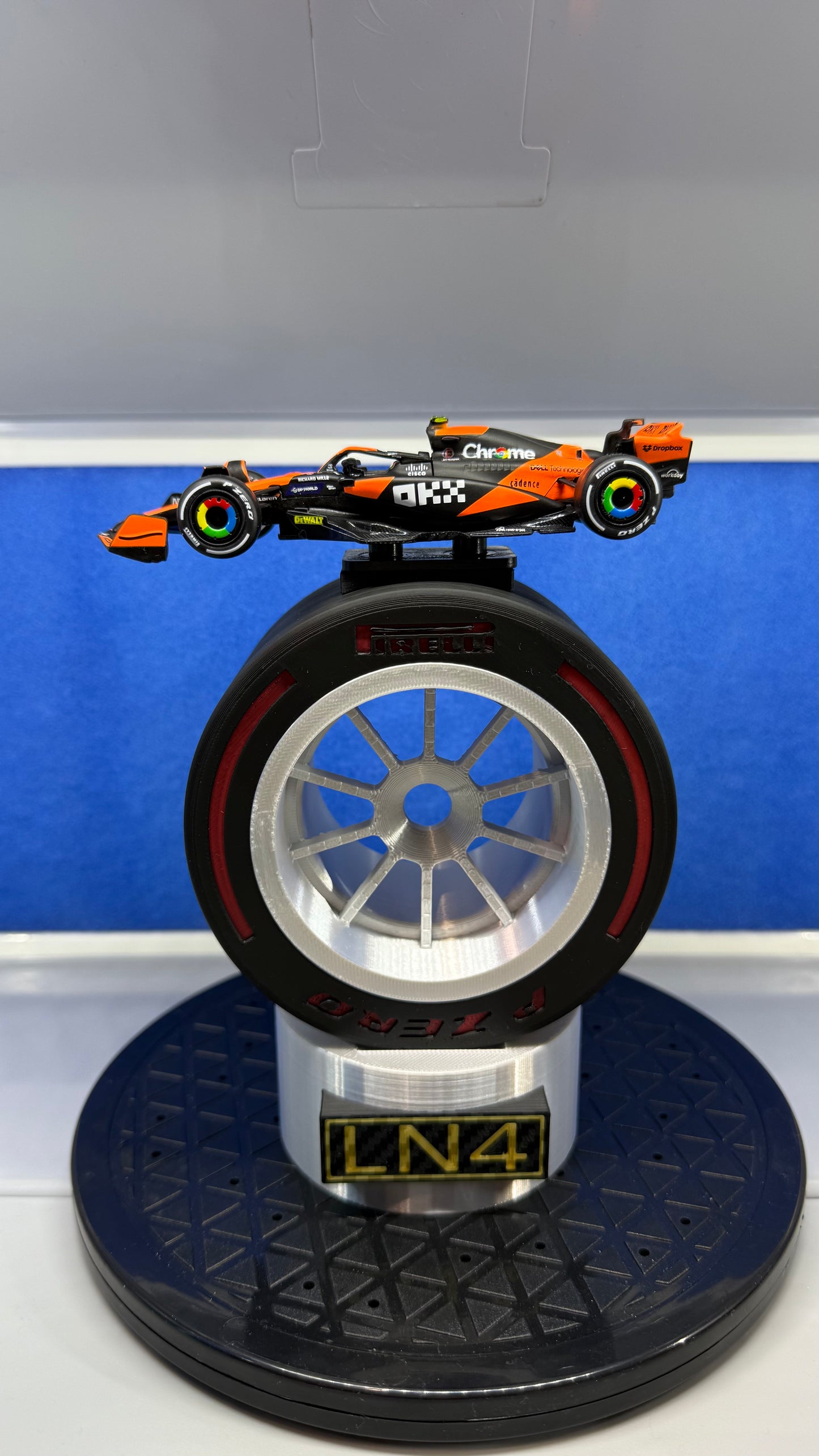 1/43 Die-Cast McLaren F1 MCL38 #4 Lando Norris w/ Carbon Fibre Finish LN4 Plaque on Custom Pole Position Trophy Display Stand