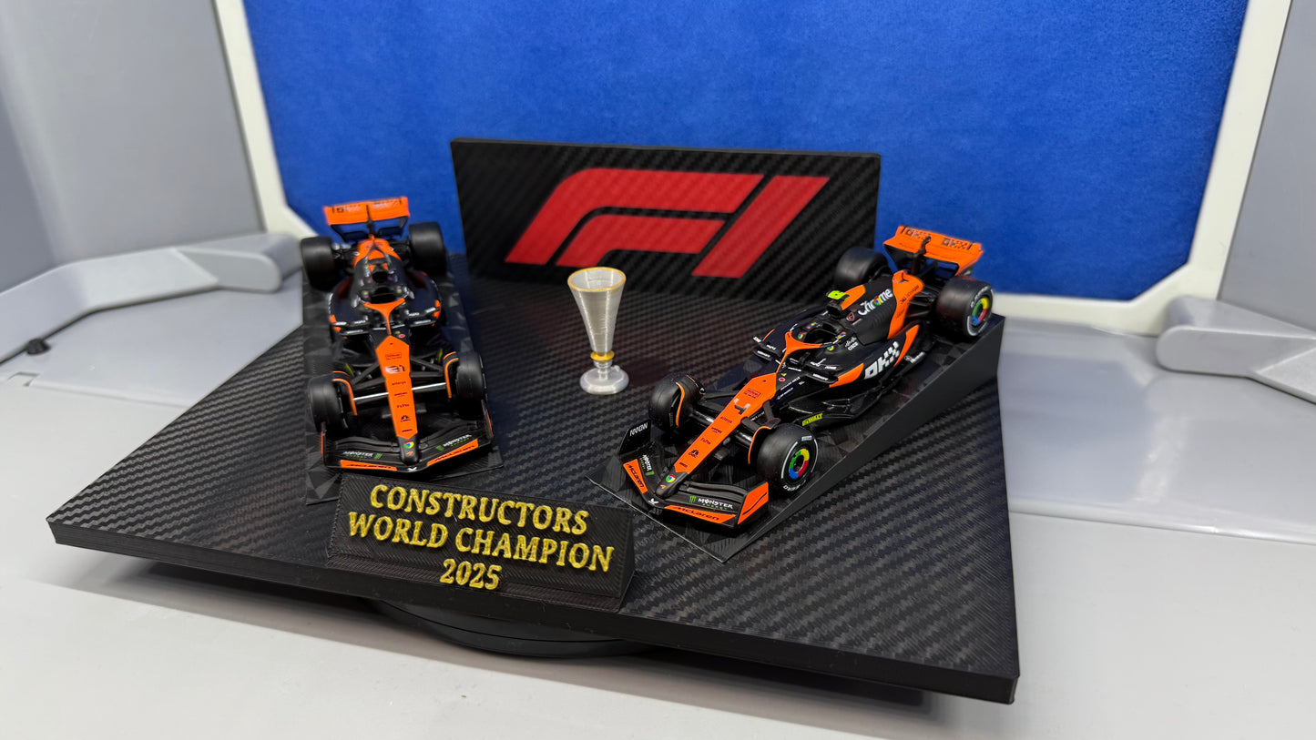 1/43 Die-Cast McLaren F1 Constructors World Champion Carbon Fibre Finish Diorama Set w/ LN4 Lando Norris OP81 Oscar Piastri & Replica Trophy