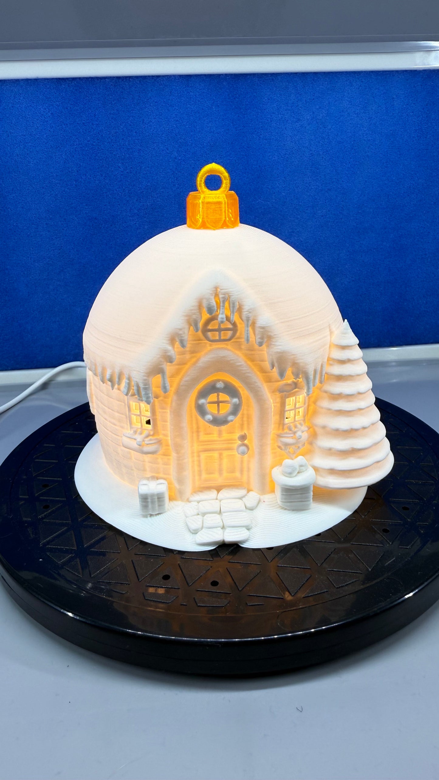 Light Up Christmas Snow Dome House Light USB LED Light 12.5X12.5cm