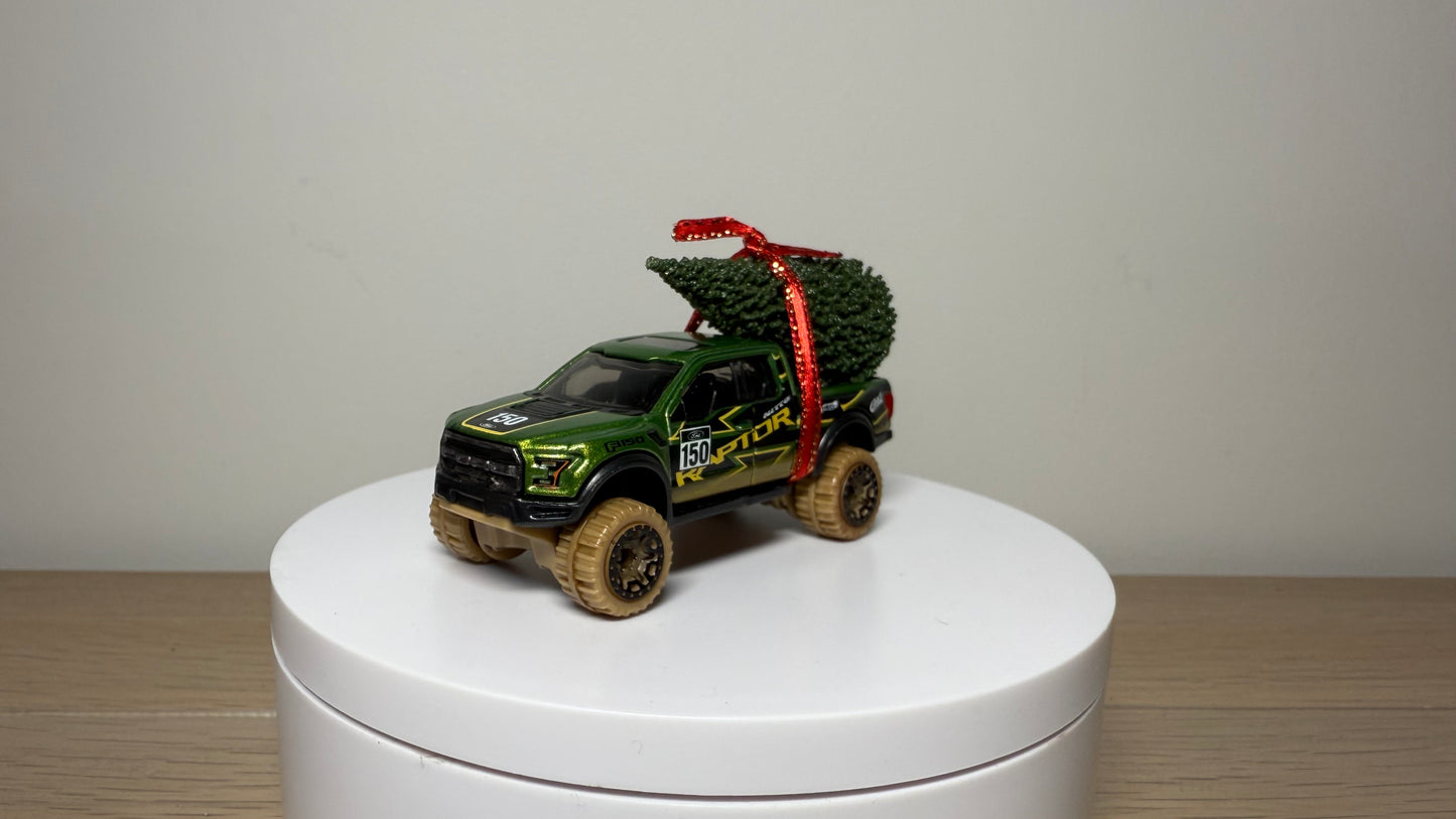 Hot Wheels Ford F-150 Raptor Extra Painted Details w/ Realistic Christmas Tree
