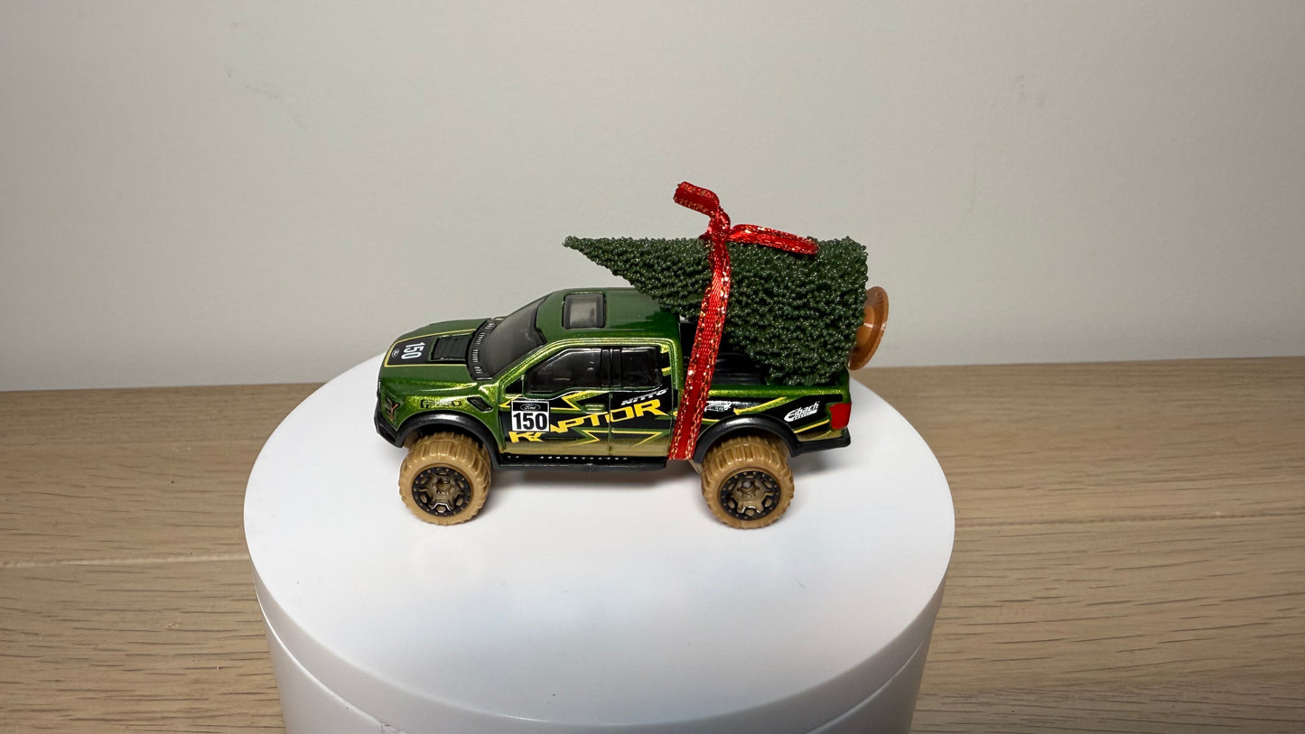 Hot Wheels Ford F-150 Raptor Extra Painted Details w/ Realistic Christmas Tree