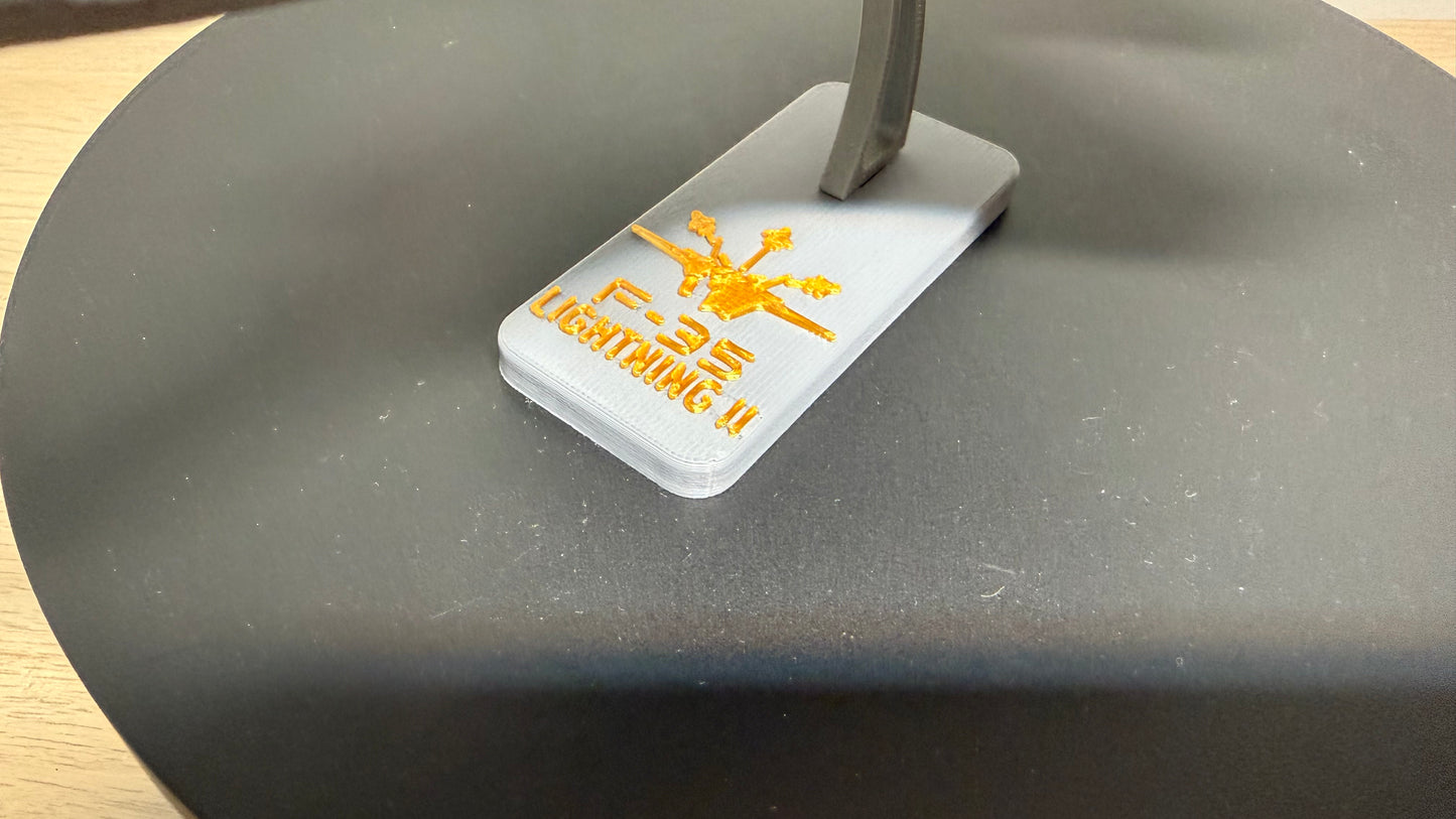 1/100 Lockheed Martin F-35 Lightning II Fighter Jet Full Colour Snap Model Kit