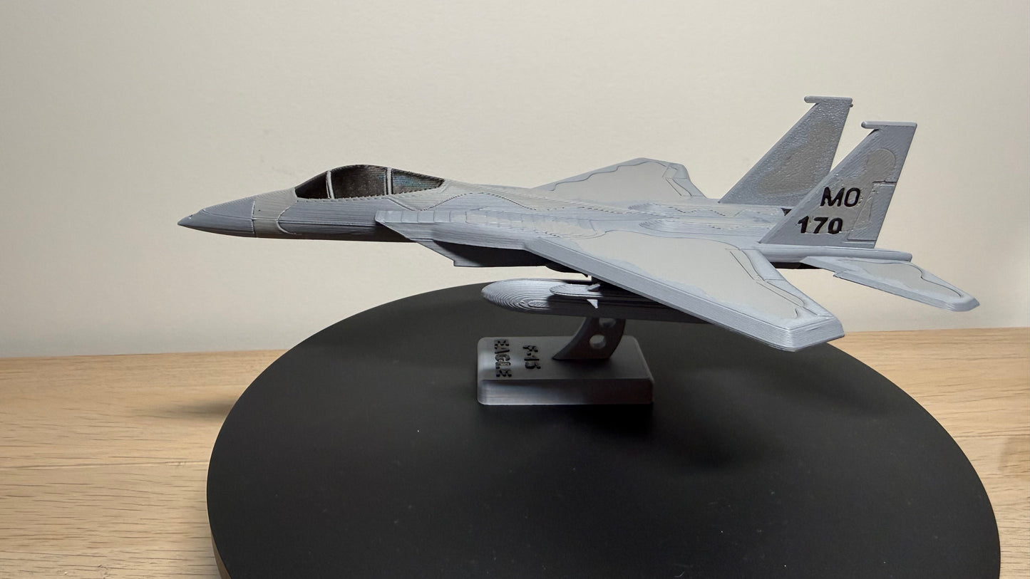 1/100 McDonnell Douglas F-15 Eagle Fighter Jet Airplane Colour Snap Model Kit