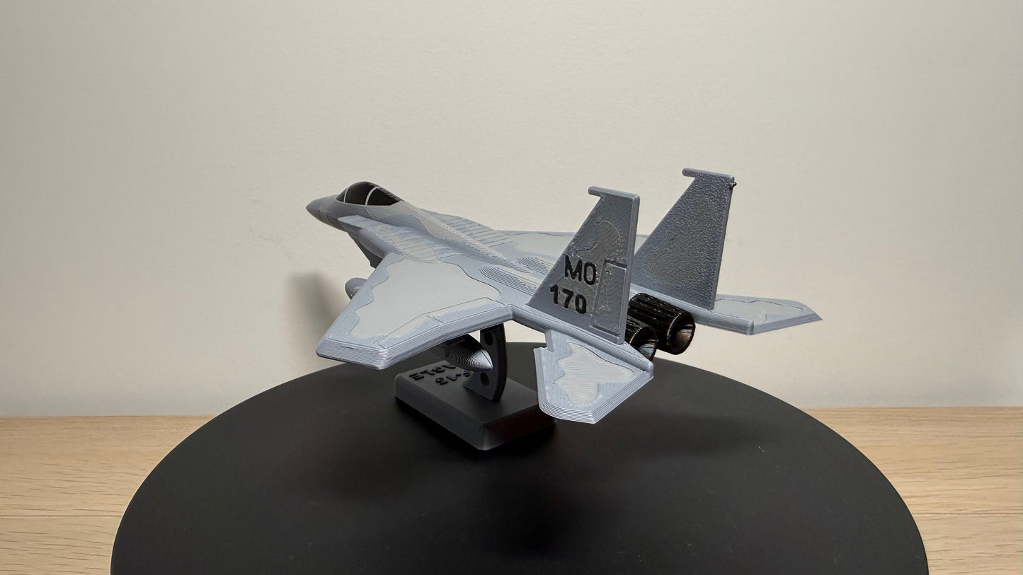 1/100 McDonnell Douglas F-15 Eagle Fighter Jet Airplane Colour Snap Model Kit