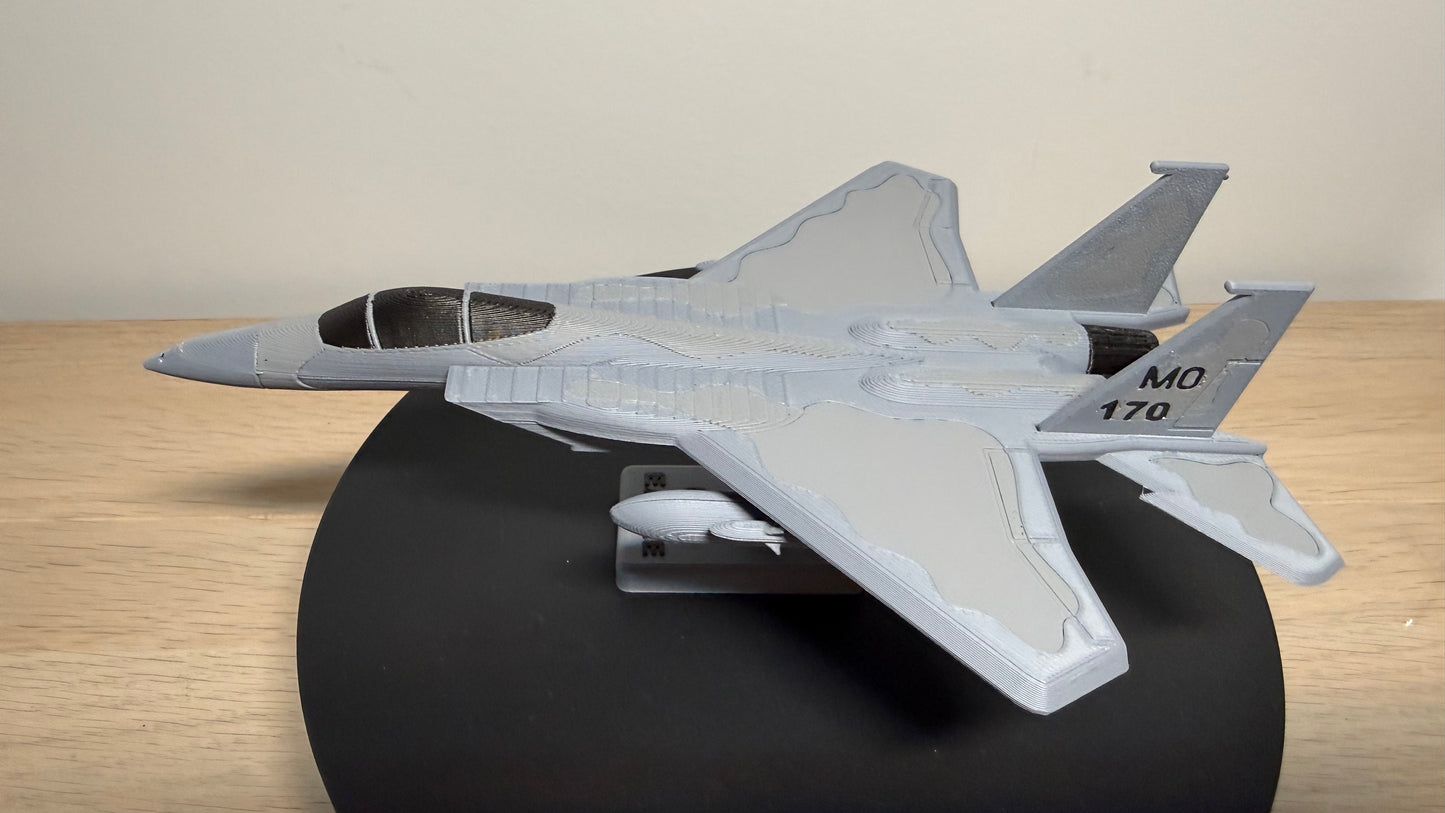 1/100 McDonnell Douglas F-15 Eagle Fighter Jet Airplane Colour Snap Model Kit