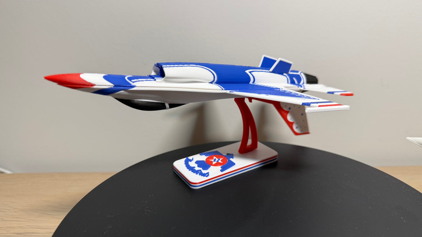 1/100 Scale General Dynamics F-16 Thunderbirds Colour Snap Plane Kit