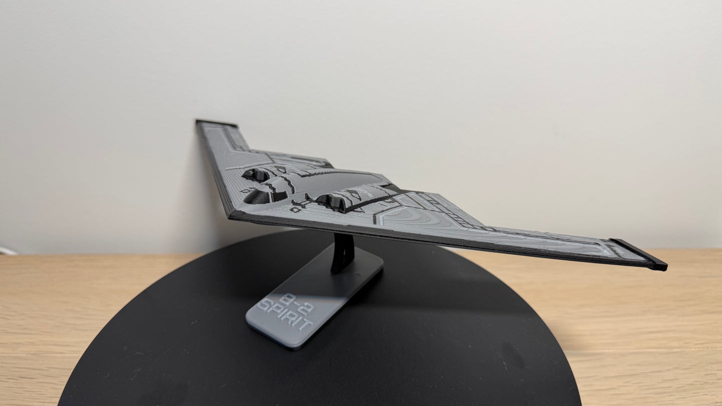 1/200 Scale Northrop B-2 Spirit Stealth Bomber Colour Snap Plane Kit