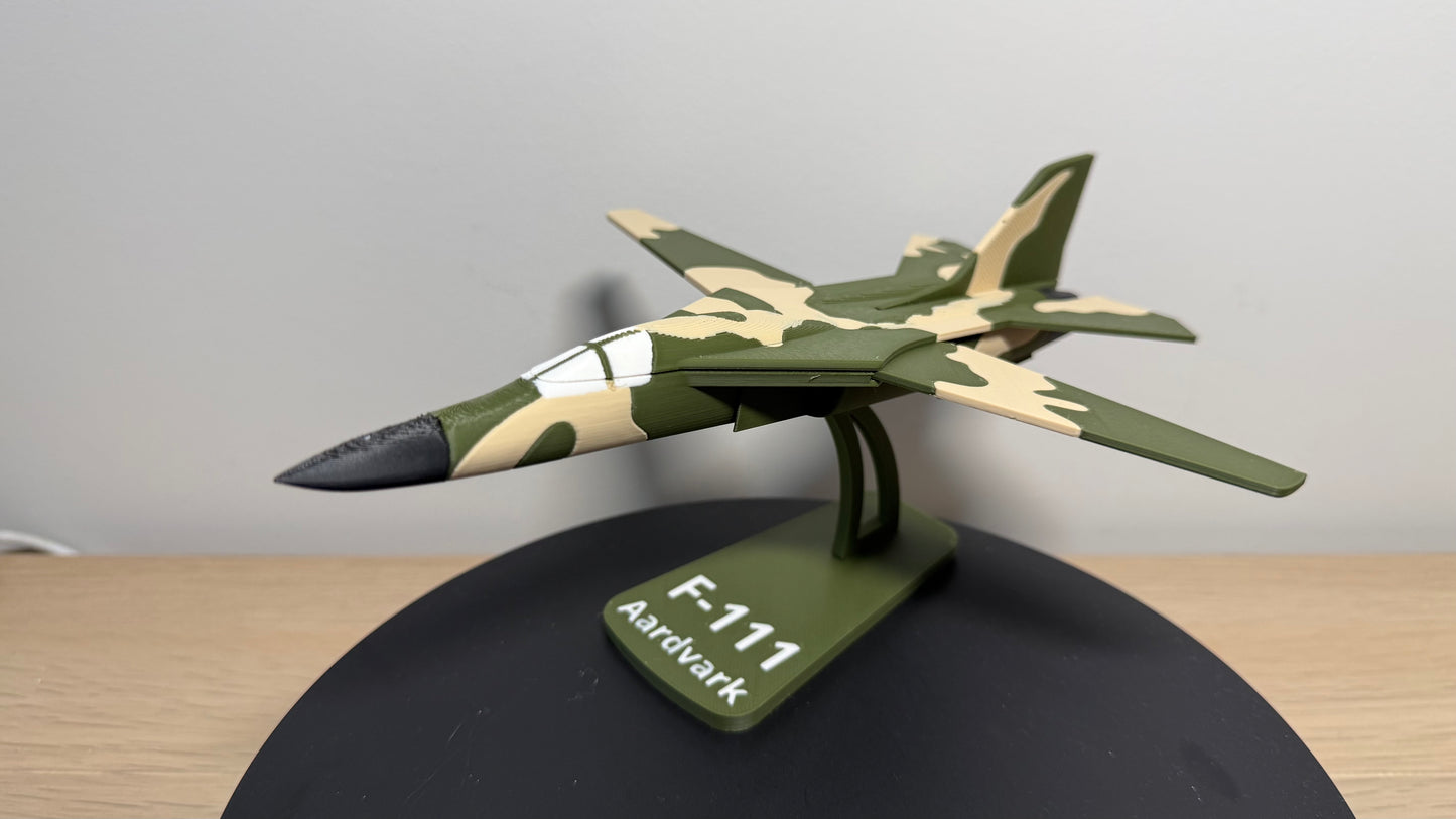 1/100 Scale General Dynamics F-111 Aardvark Fighter Bomber Colour Snap Plane Kit