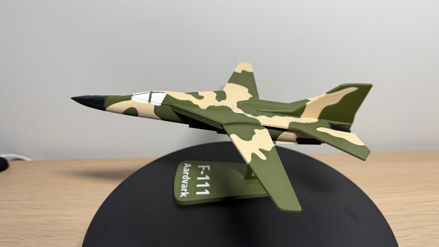 1/100 Scale General Dynamics F-111 Aardvark Fighter Bomber Colour Snap Plane Kit