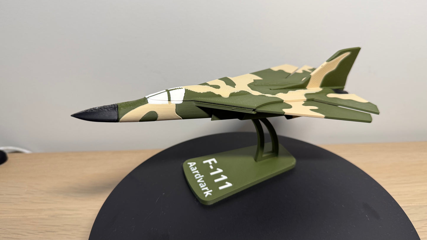 1/100 Scale General Dynamics F-111 Aardvark Fighter Bomber Colour Snap Plane Kit