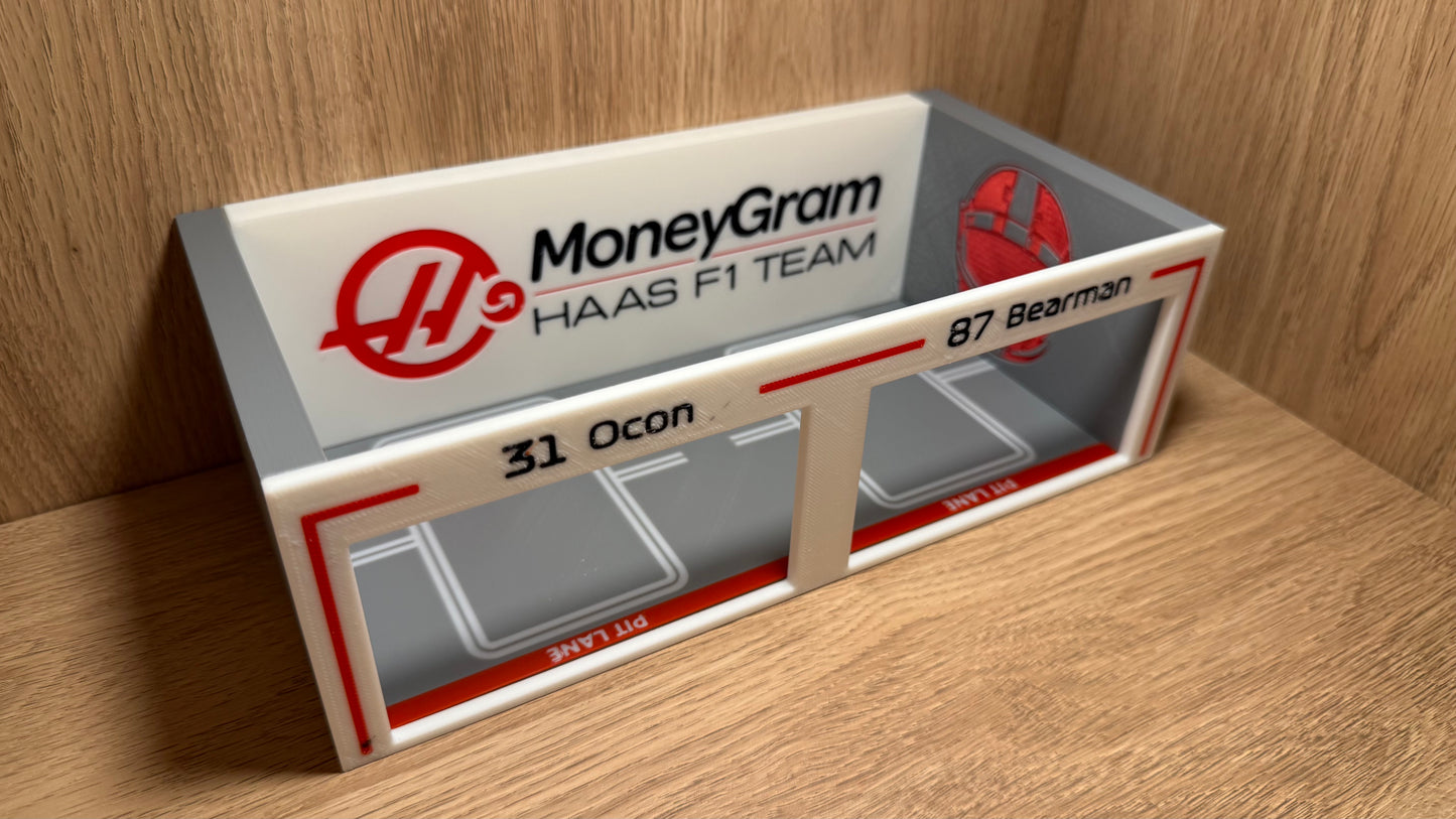 1/64 HAAS F1 Pit Garage Esteban Ocon & Oliver Bearman Hot Wheels Spark Burago