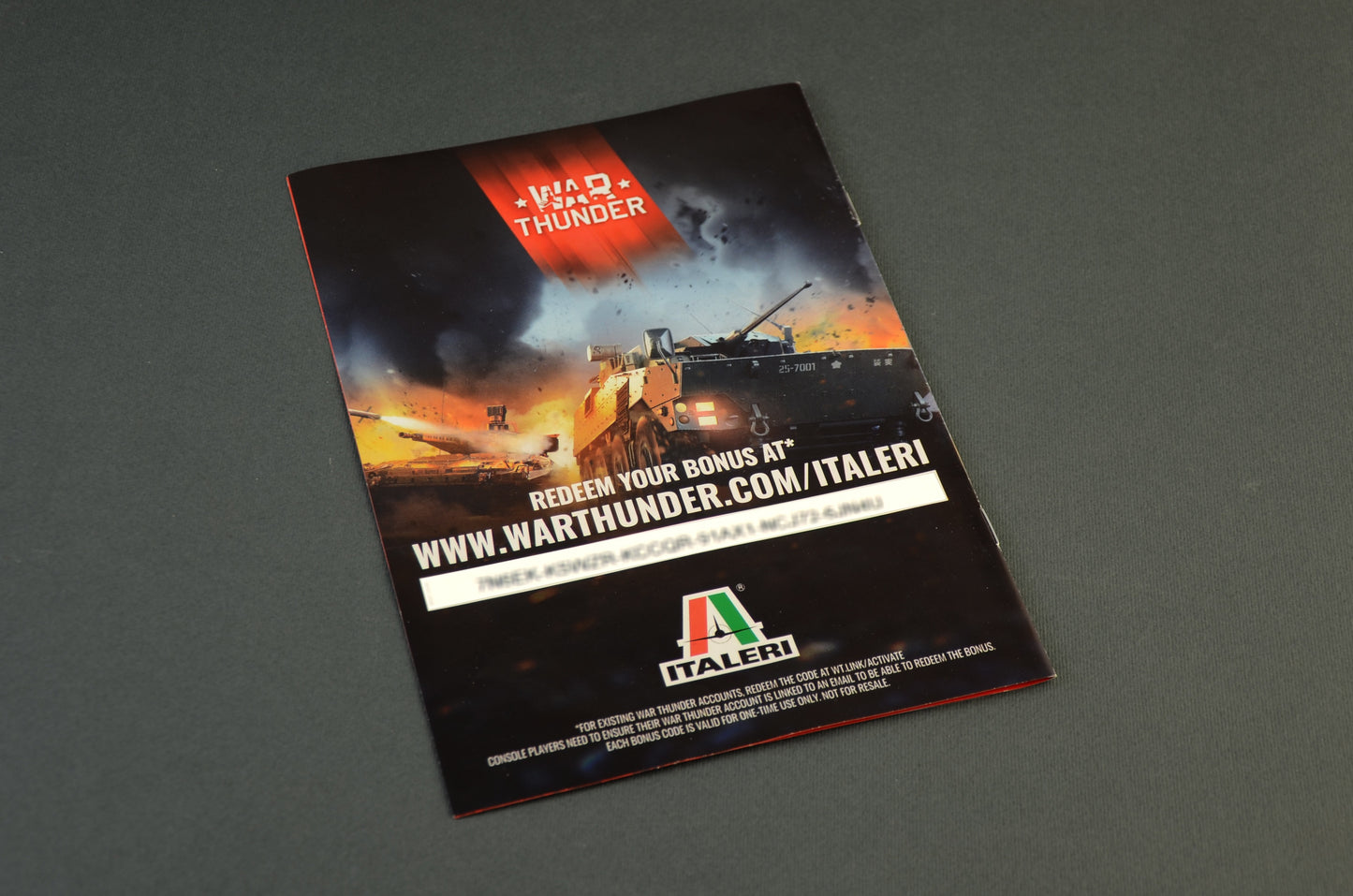 ITALERI 1/48 LOCKHEED MARTIN - F-16C FIGHTING FALCON MILITARY AIRPLANE 1978 WAR THUNDER EDITION!