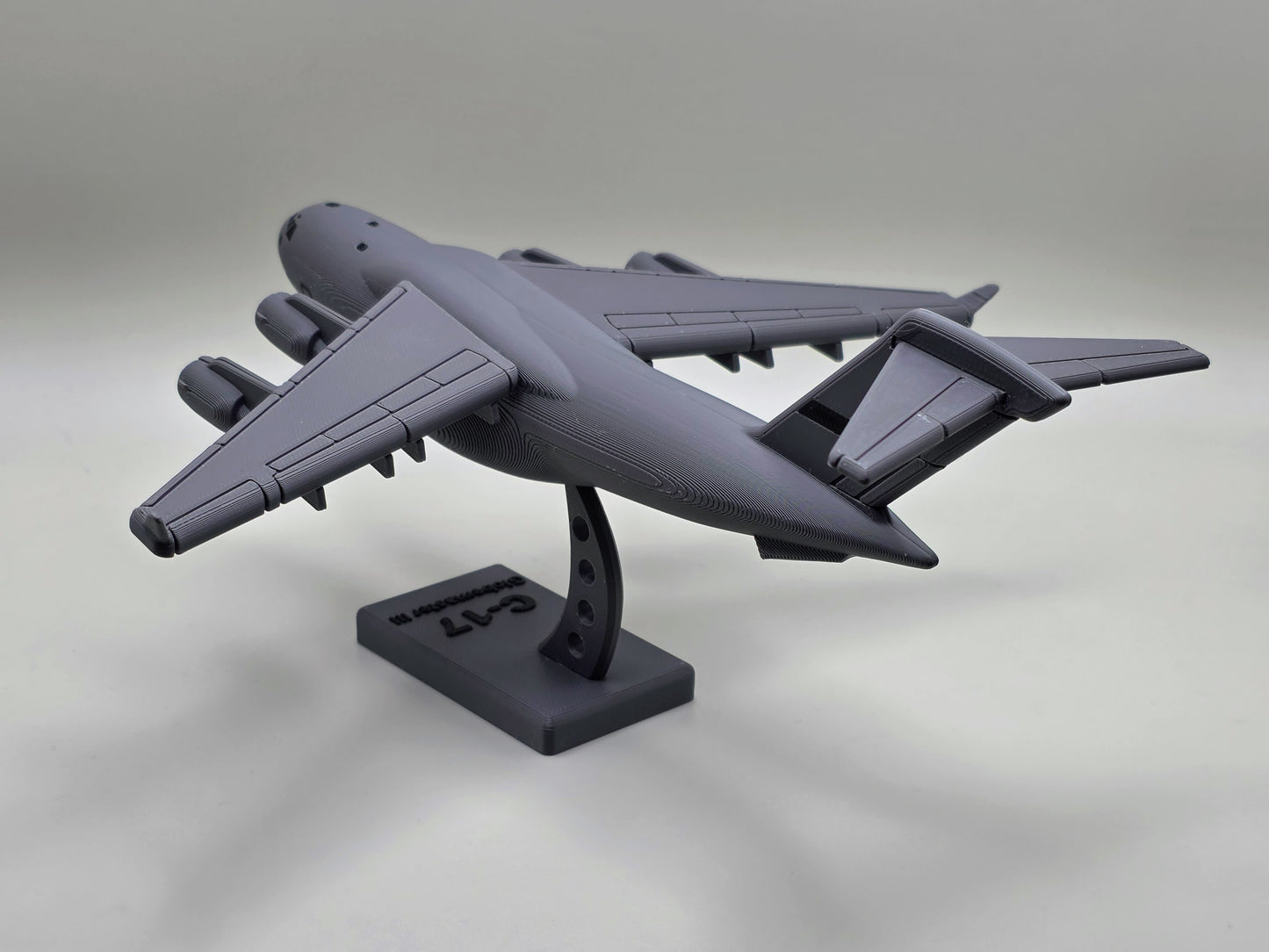 1/100 Scale McDonnell Douglas/Boeing C-17 Globemaster III Colour Snap Plane Kit