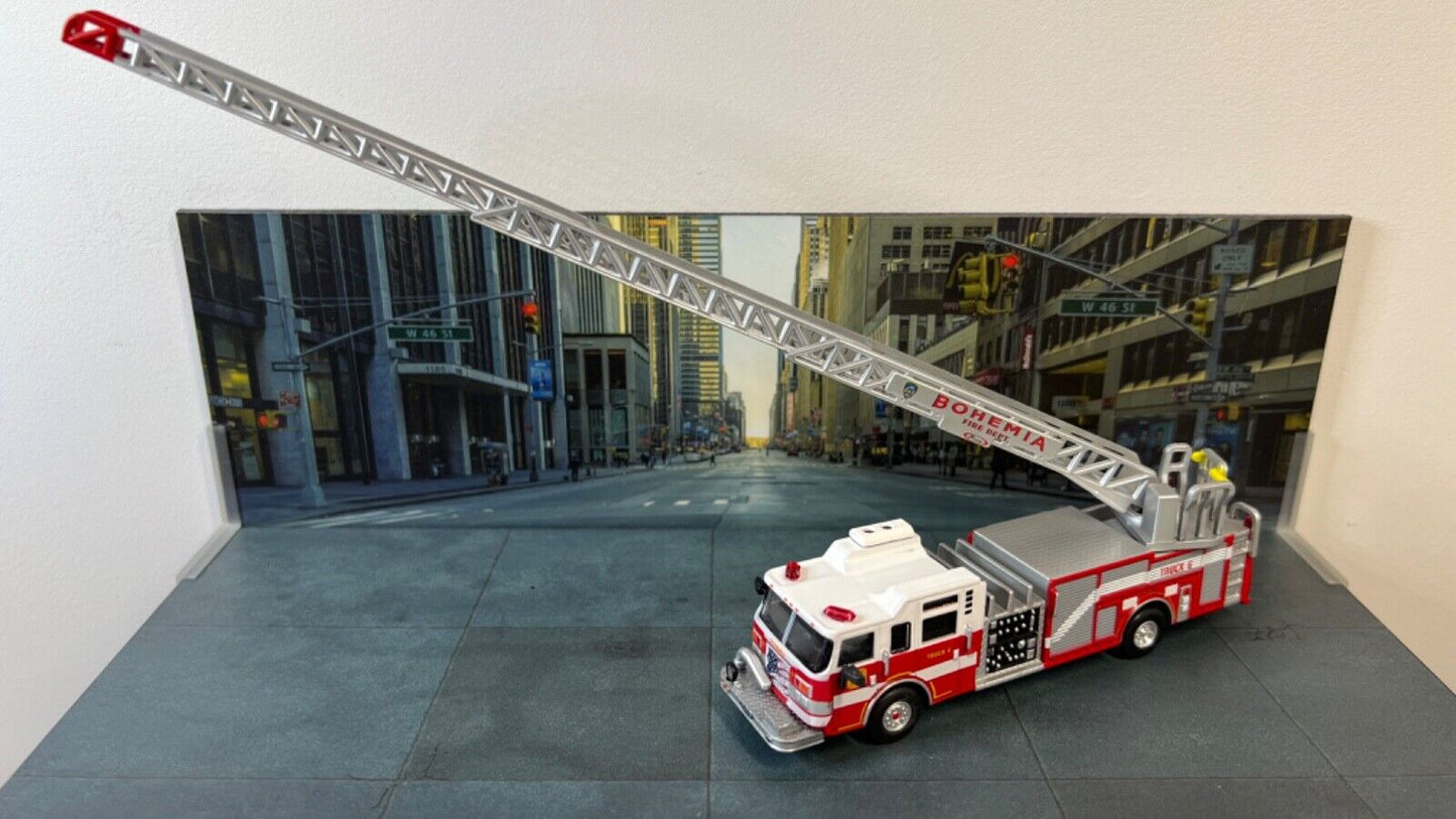 Hachette Collection Resin 1/87 Quint Pierce Fire Ladder Truck Fire Engine 2005 Bohemia Fire Dept N 6