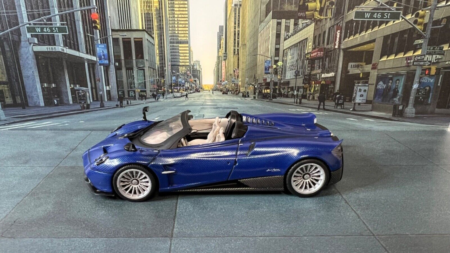 Custom Super Detail 1:43 Die-Cast Pagani Huayra Roadster 2017 Blue Carbon in Display Case