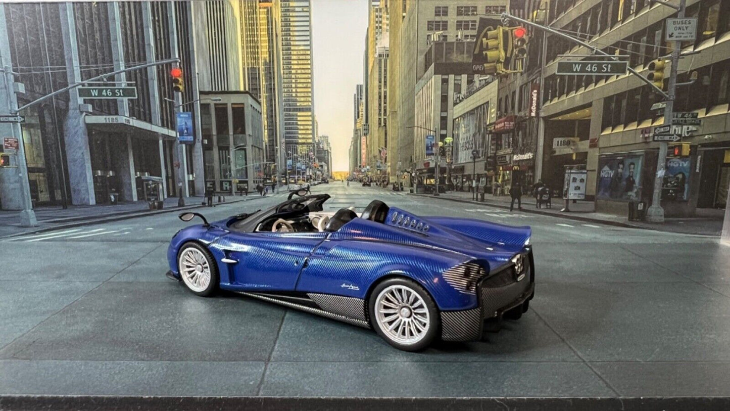 Custom Super Detail 1:43 Die-Cast Pagani Huayra Roadster 2017 Blue Carbon in Display Case