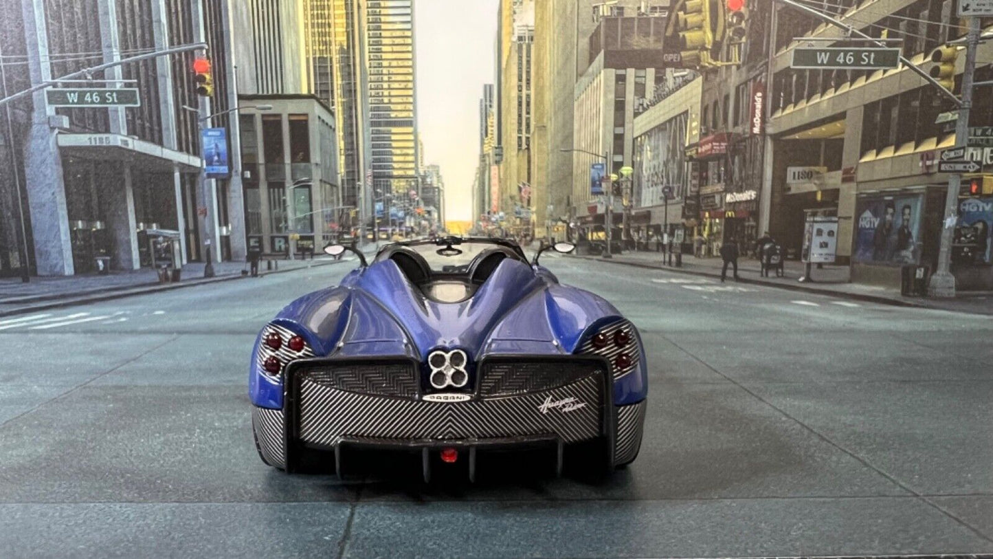 Custom Super Detail 1:43 Die-Cast Pagani Huayra Roadster 2017 Blue Carbon in Display Case