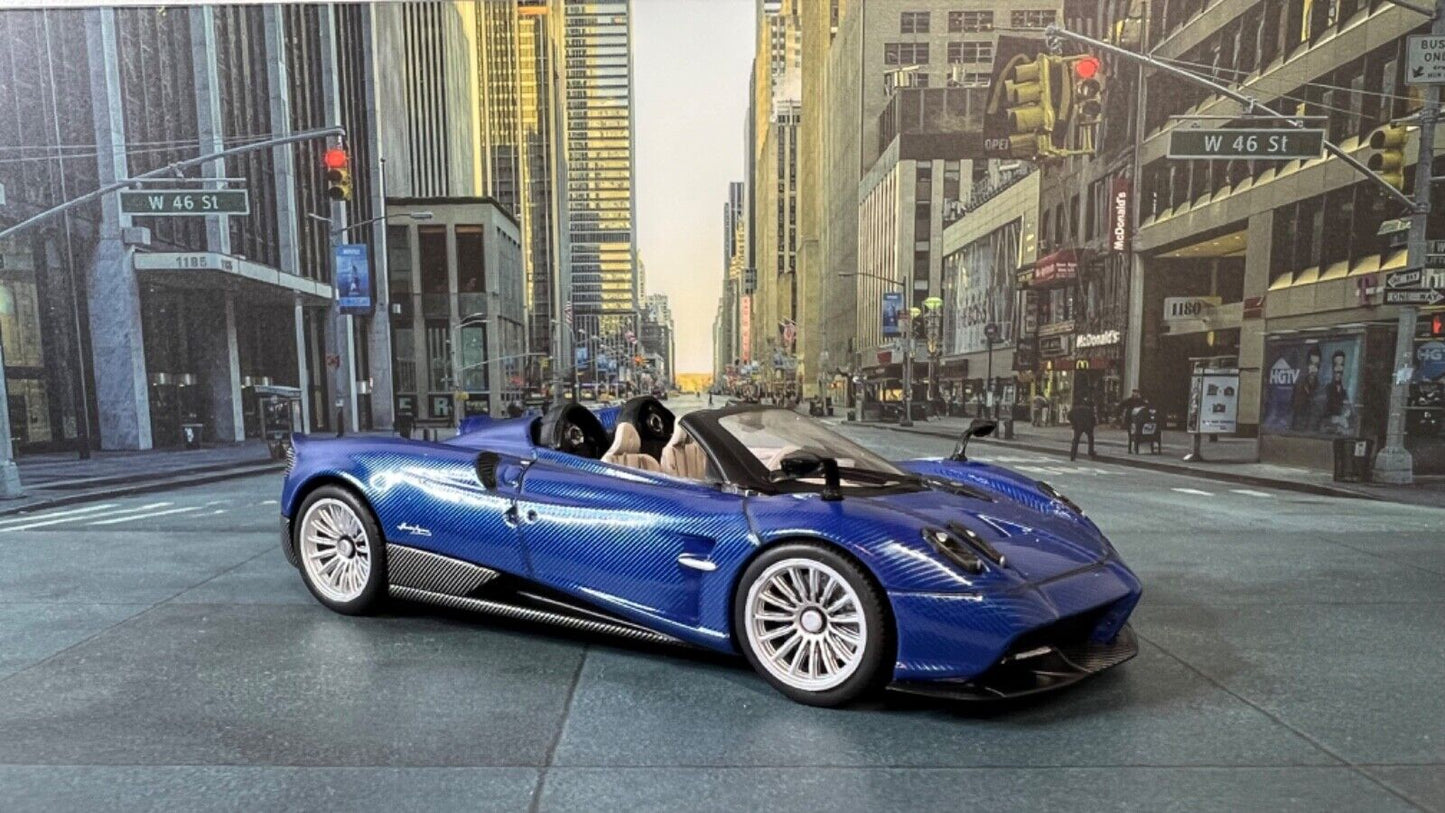 Custom Super Detail 1:43 Die-Cast Pagani Huayra Roadster 2017 Blue Carbon in Display Case