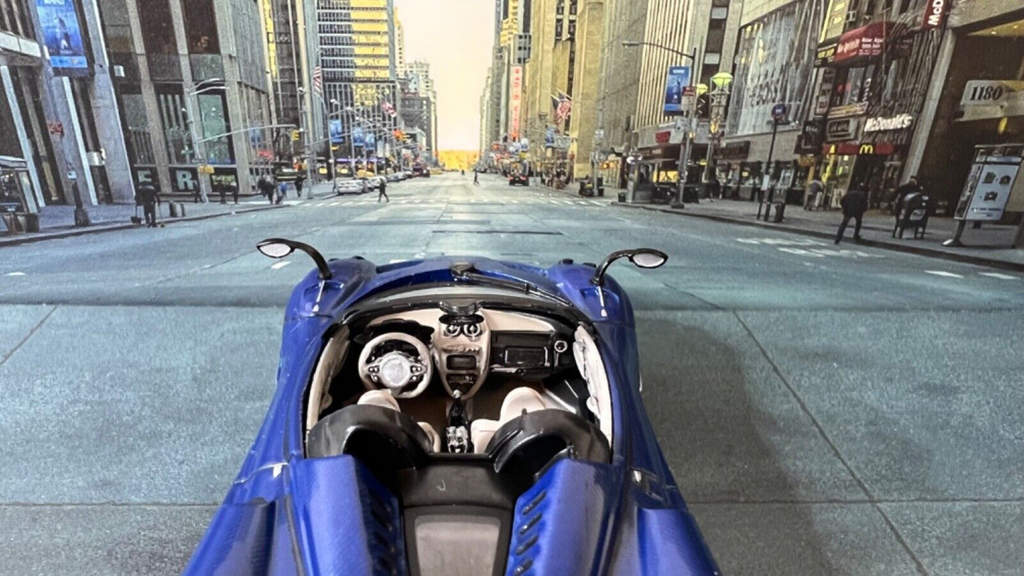 Custom Super Detail 1:43 Die-Cast Pagani Huayra Roadster 2017 Blue Carbon in Display Case