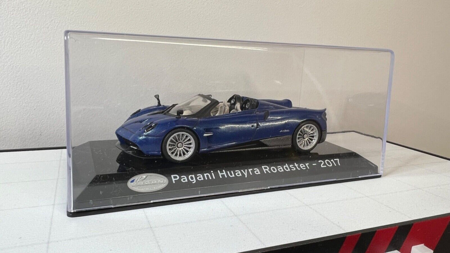Custom Super Detail 1:43 Die-Cast Pagani Huayra Roadster 2017 Blue Carbon in Display Case