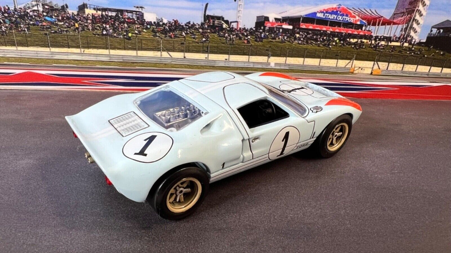 Custom Super Detailed 1:43 Die-Cast Ford GT40 Le Mans 24h 1969 #1 Ken Miles Case