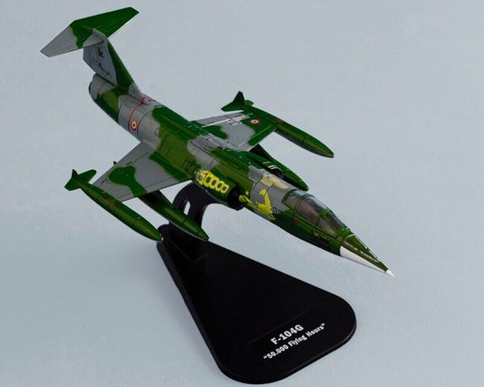 Italeri 1:100 Die-Cast LOCKHEED MARTIN F-104G 50000 FLYING HOURS ITALY Special